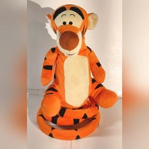 Disney Bouncing Singing 13" Tigger "Winnie the Pooh" Works perfectly